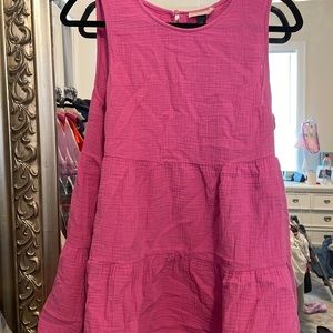 Cute summer dress with side pockets